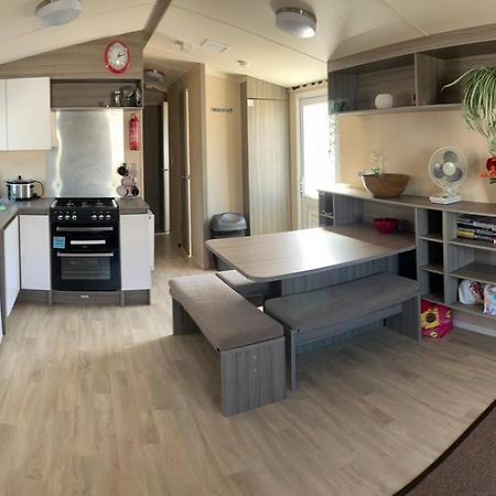 Lido Beach Caravan Prestatyn Exterior photo