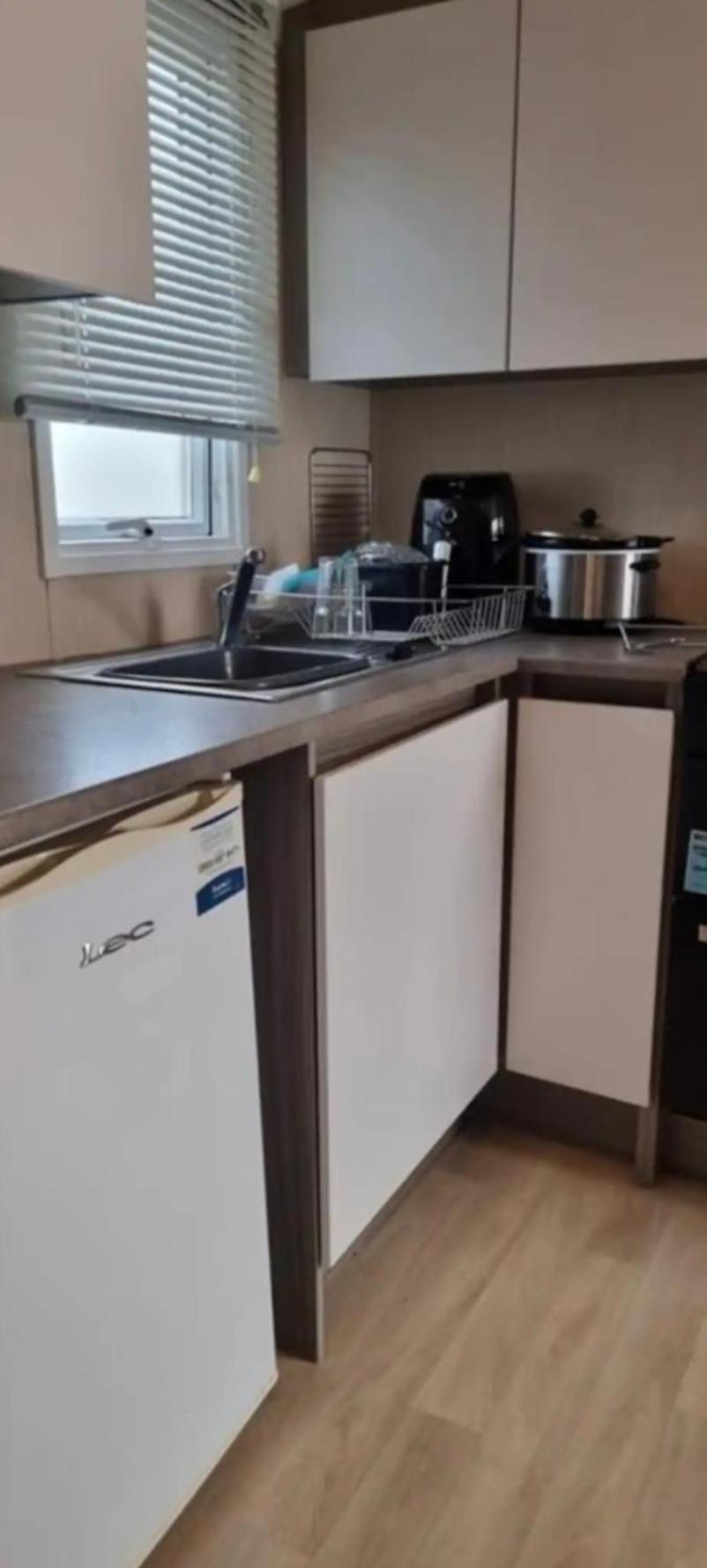 Lido Beach Caravan Prestatyn Exterior photo